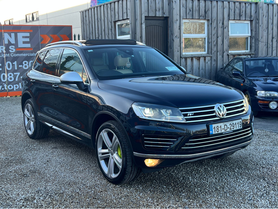 2018 Volkswagen Touareg - image 4