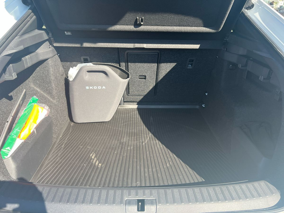 2025 Skoda Enyaq - image 9
