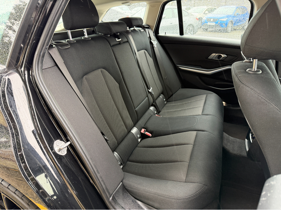 2022 BMW 3 Series M-PERFORMANCE PACK..FULL SERVICE HISTORY..2 KEYS