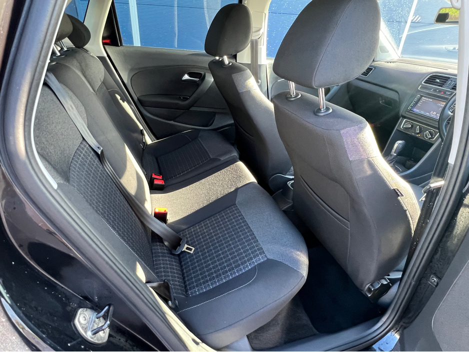 2016 Volkswagen Polo 1.2 TSI Automatic DSG high spec €13,495