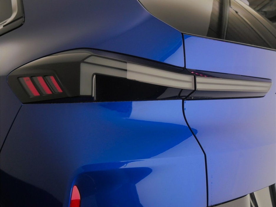 2025 BMW XM - image 20