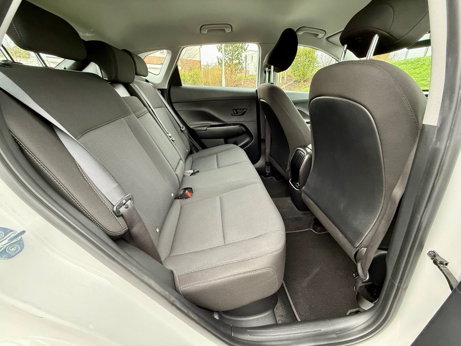 2024 Hyundai Kona 1.6 HYBRID Signature Auto €30,950