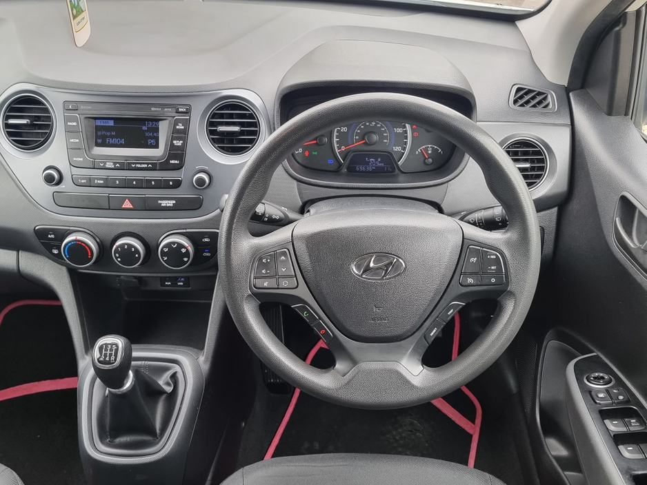 2017 Hyundai i10 - image 15