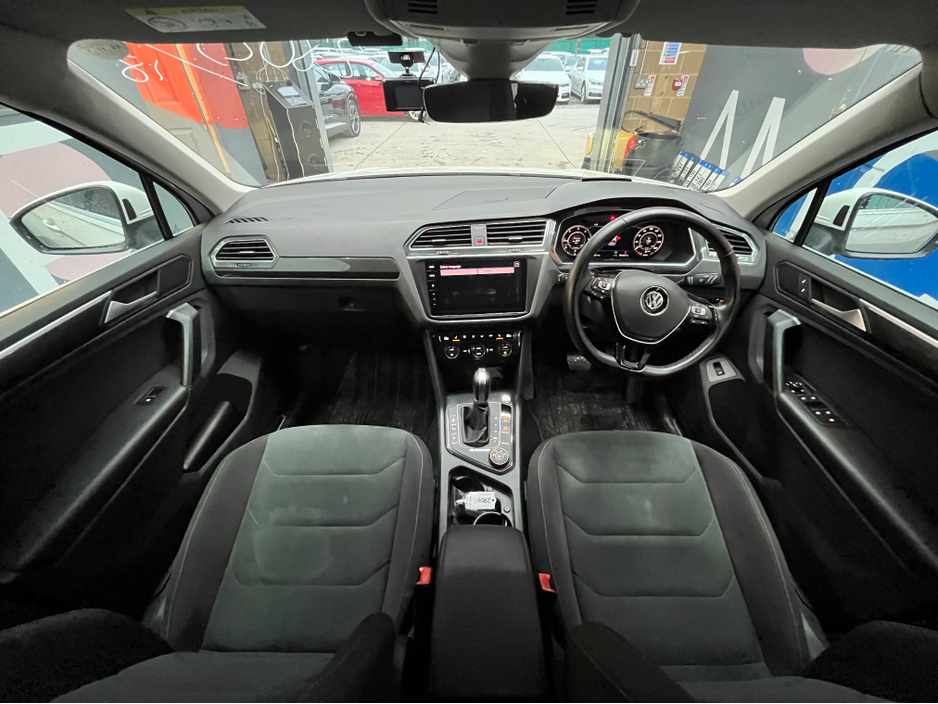 2018 Volkswagen Tiguan - image 16
