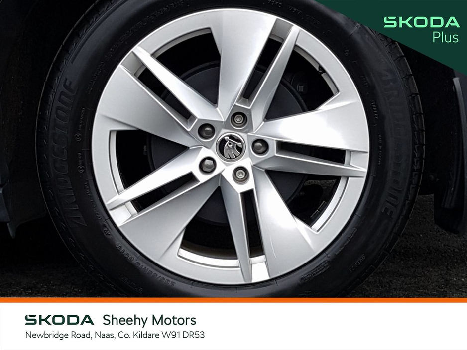 2023 Skoda Enyaq - image 8