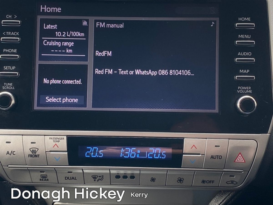 2022 Toyota Landcruiser - image 19