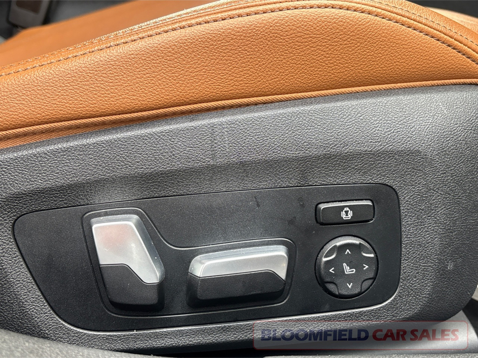 2019 BMW 3 Series - image 27