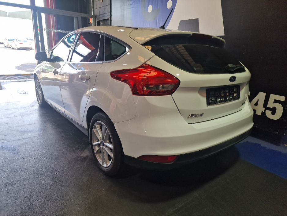 2015 Ford Focus - image 7