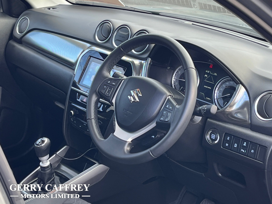 2023 Suzuki Vitara - image 9