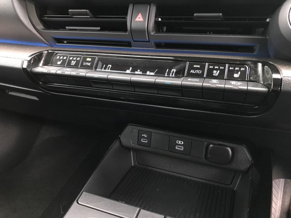 2024 Toyota Prius - image 14