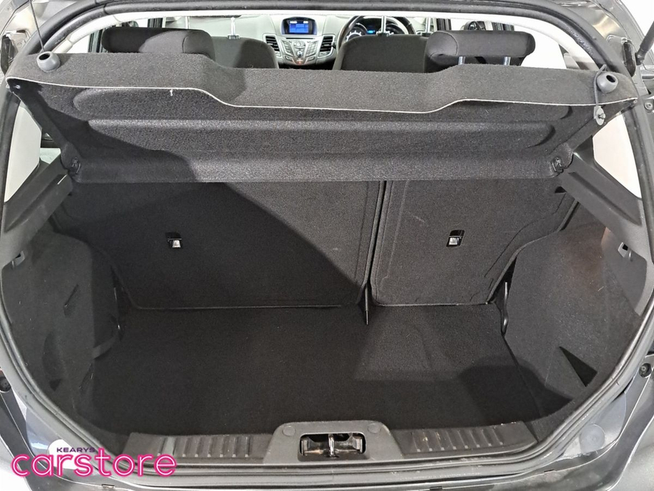 2016 Ford Fiesta - image 19