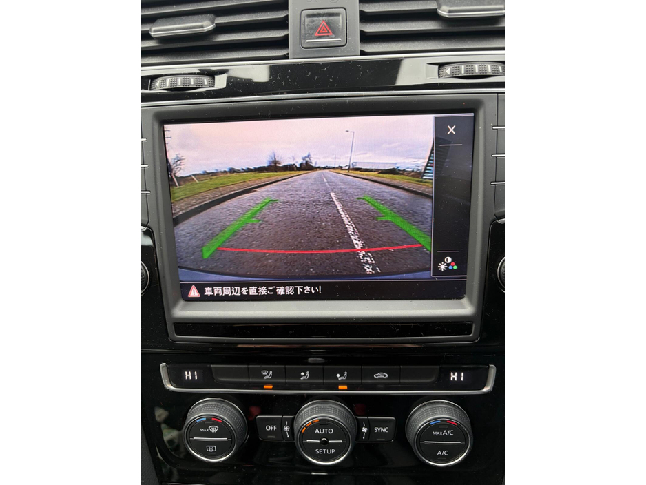 2014 Volkswagen Golf - image 10