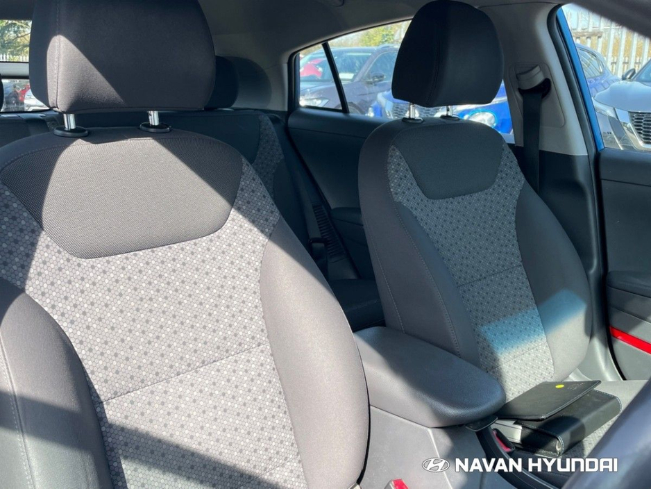 2018 Hyundai Ioniq - image 17