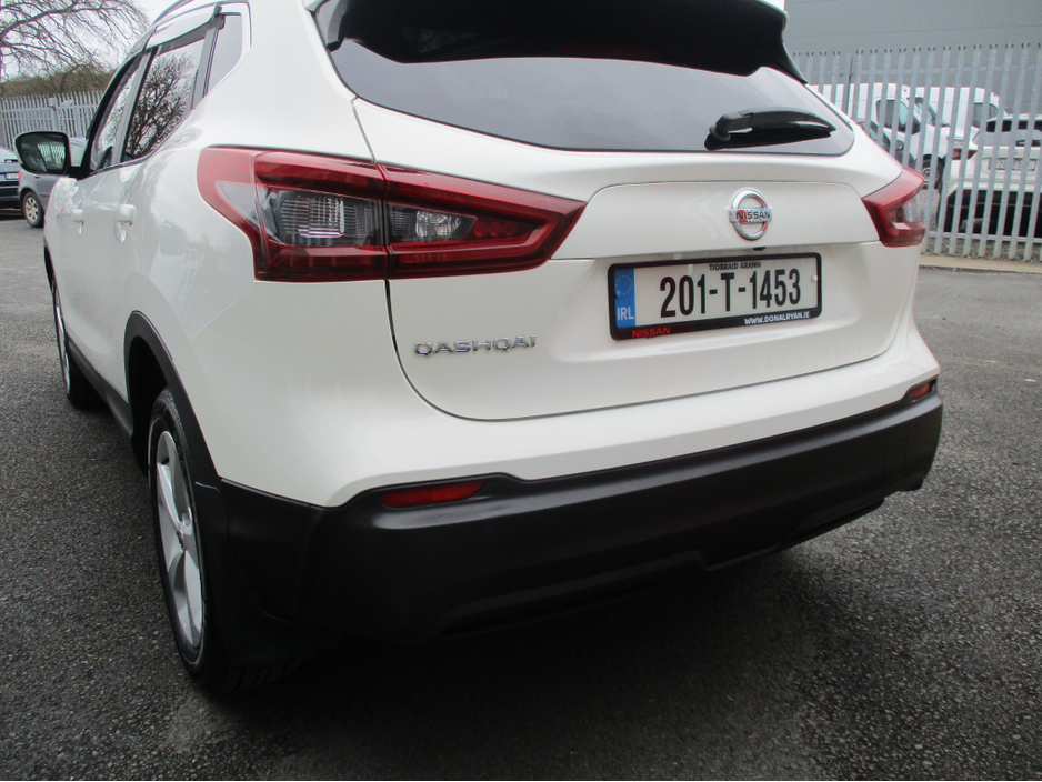 2020 Nissan Qashqai - image 11