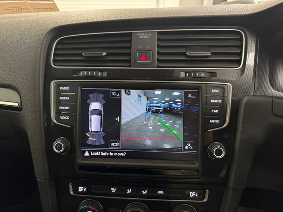 2016 Volkswagen Golf 2.0TSI DSG 5DR 220HP GTI €18,850