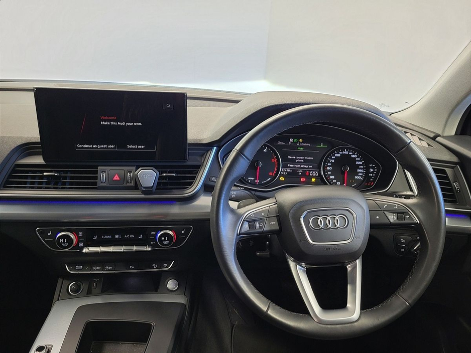 2025 Audi Q5 - image 5