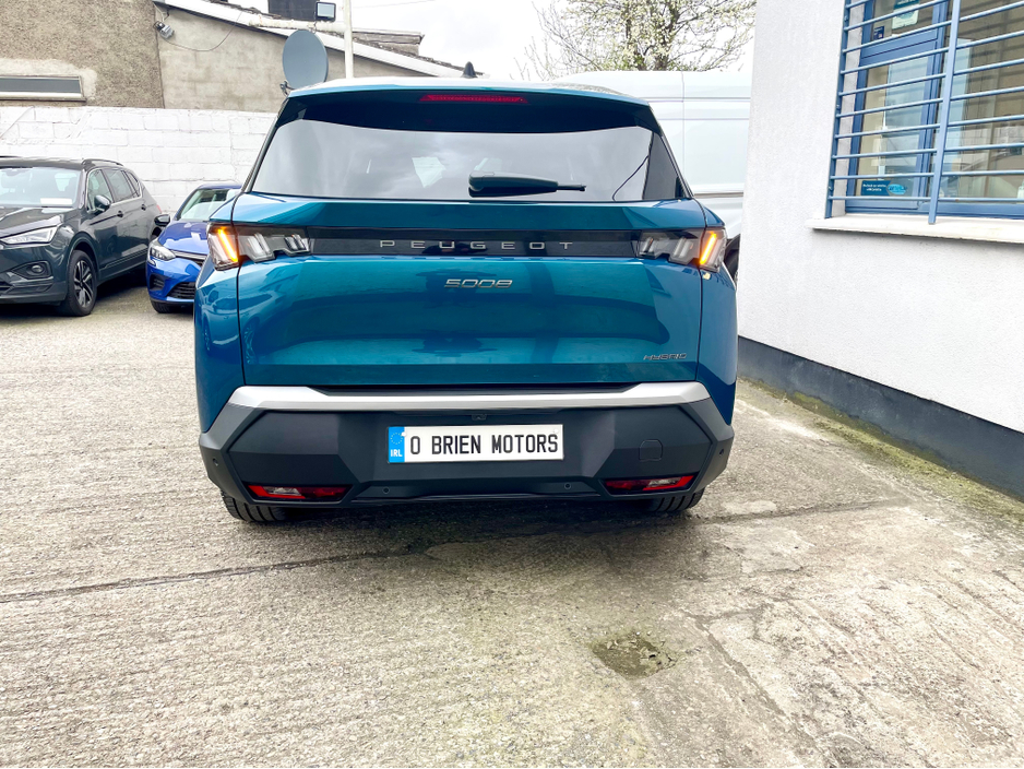 2025 Peugeot 5008 - image 27