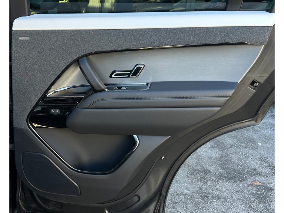 2025 Land Rover Range Rover Sport - image 14
