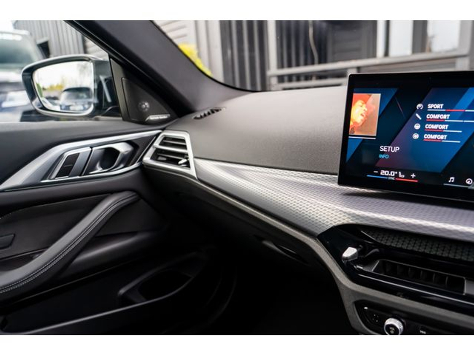 2024 BMW M4 - image 28