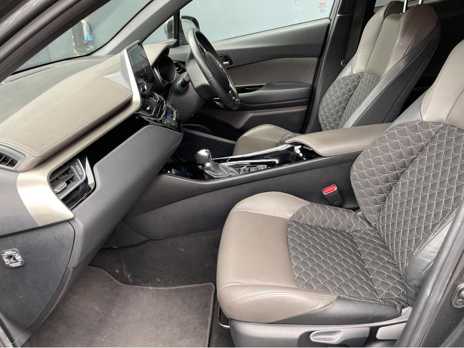 2023 Toyota C-HR - image 7