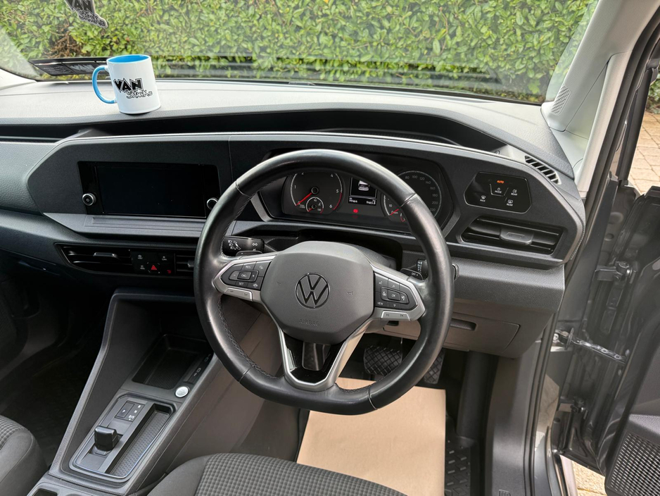 2023 Volkswagen Caddy - image 16