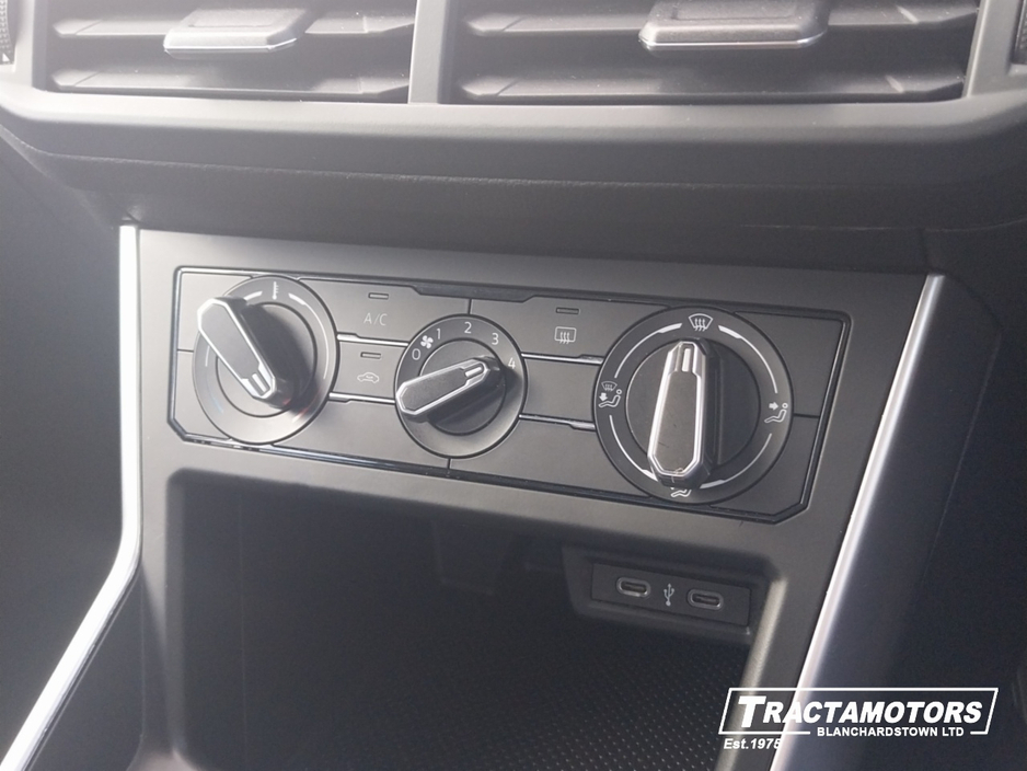 2024 Volkswagen Polo - image 18