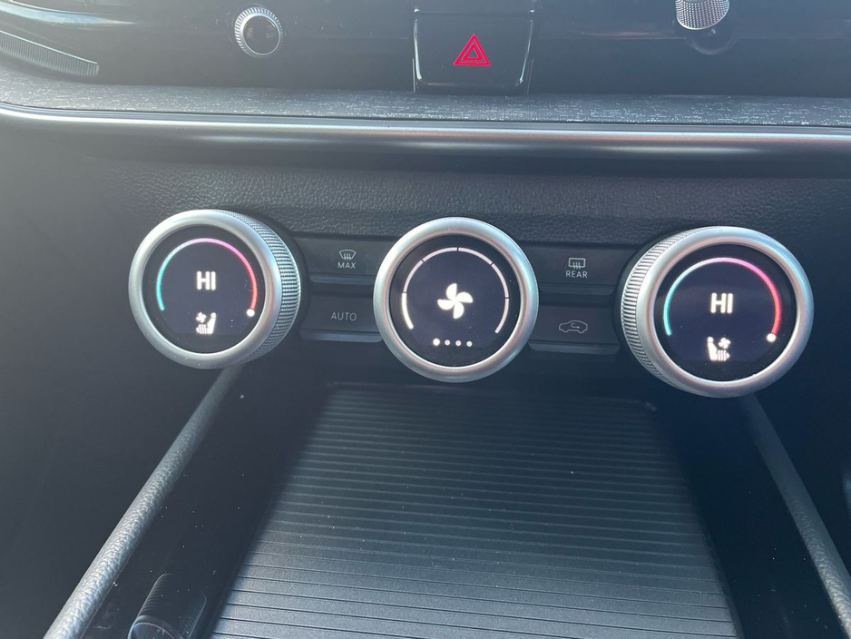 2024 Skoda Superb - image 16