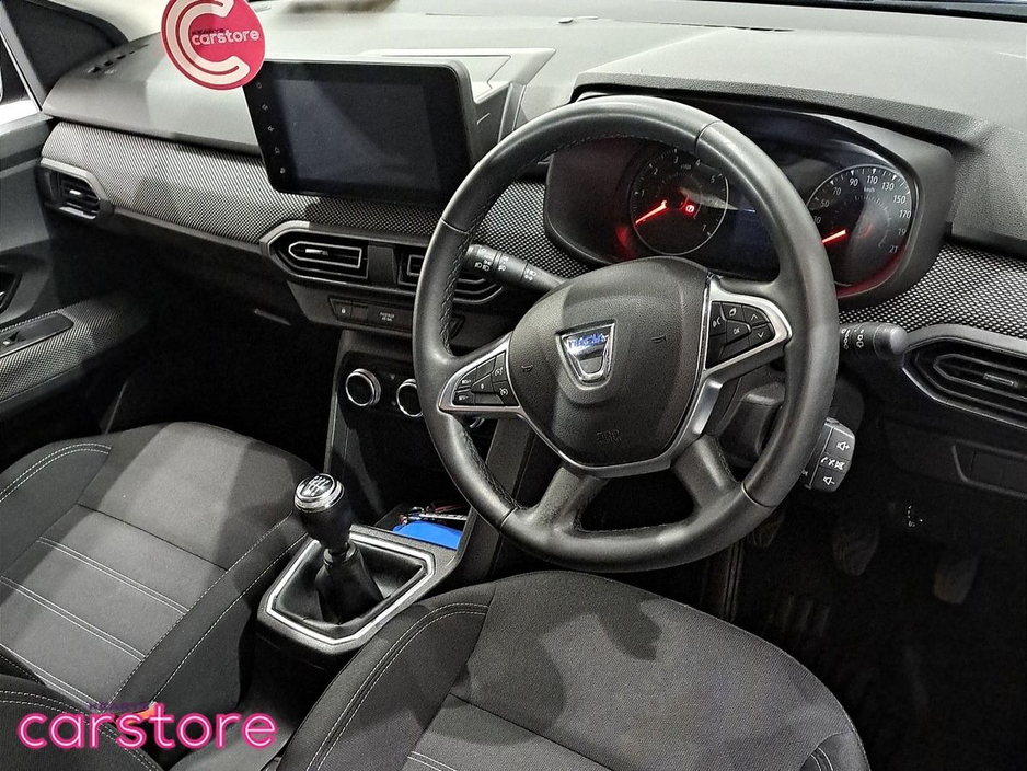2022 Dacia Jogger - image 15
