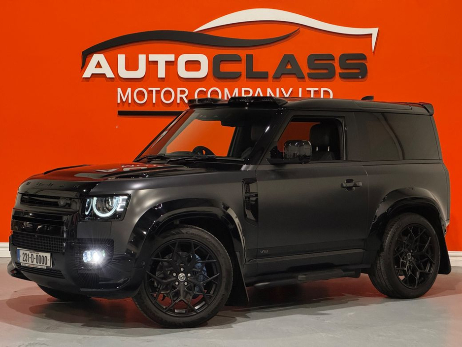 2023 Land Rover Defender - image 5