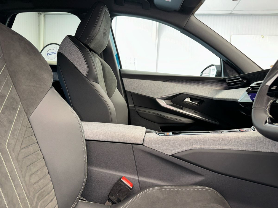 2026 Peugeot 3008 - image 11