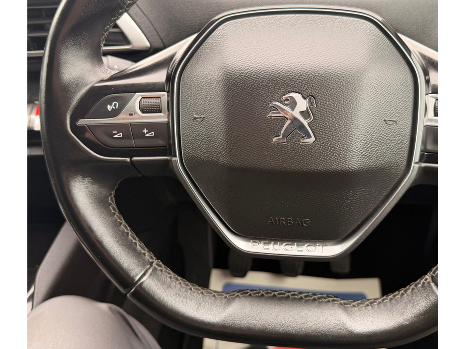 2022 Peugeot 3008 - image 18