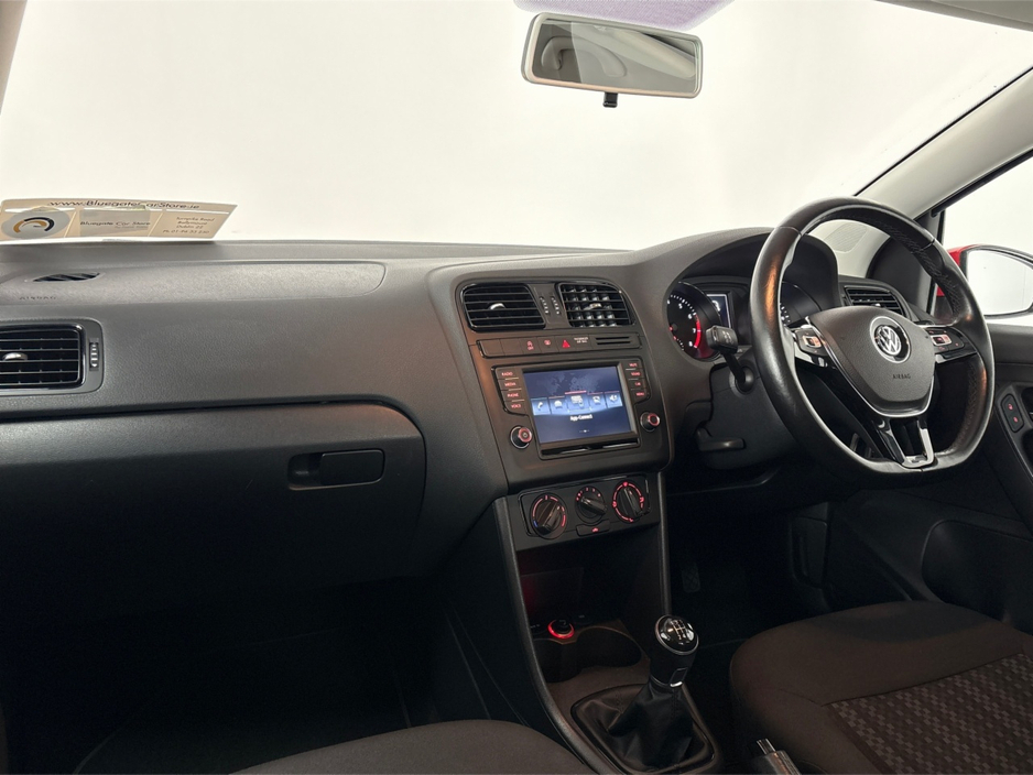 2017 Volkswagen Polo - image 31