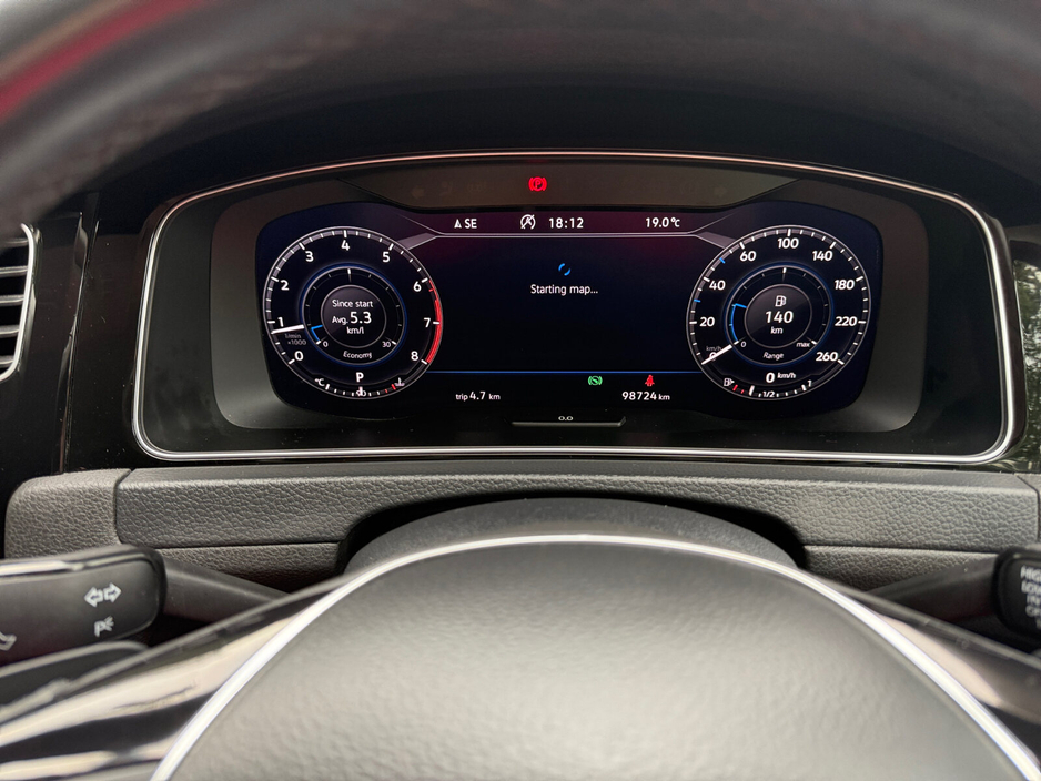 2018 Volkswagen Golf - image 11