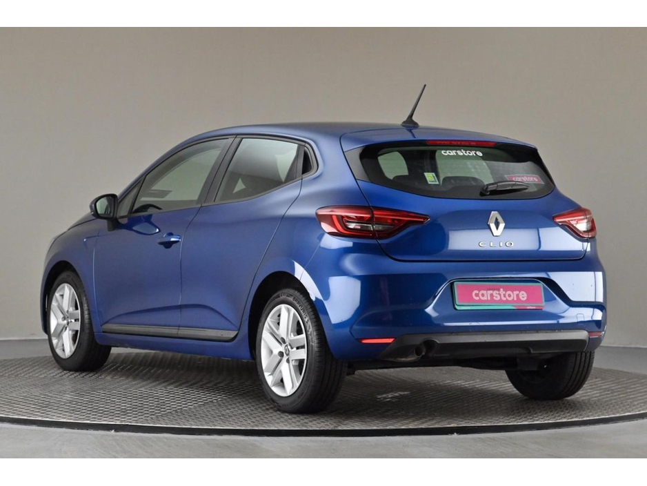 2022 Renault Clio - image 7