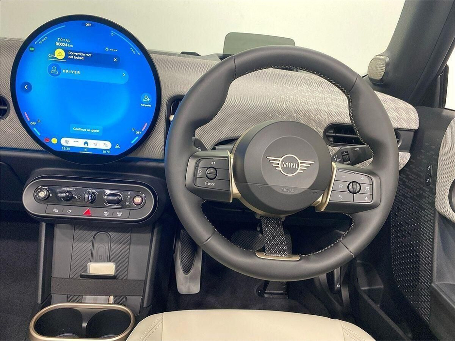 2025 MINI Convertible Cooper S €49,950