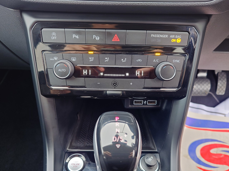 2020 Volkswagen T-Cross - image 11