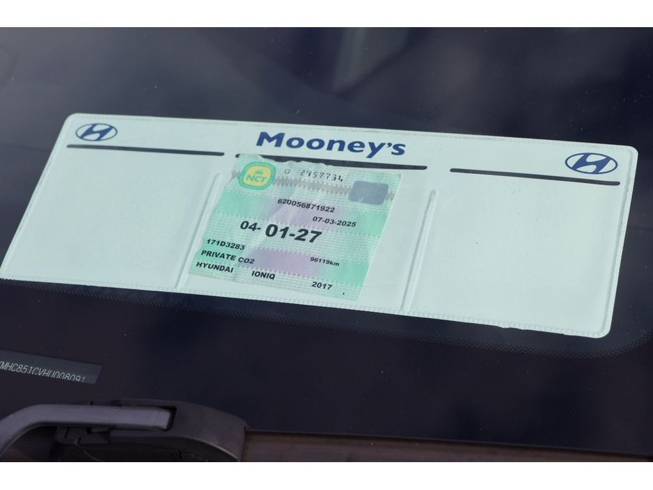 2017 Hyundai Ioniq - image 7