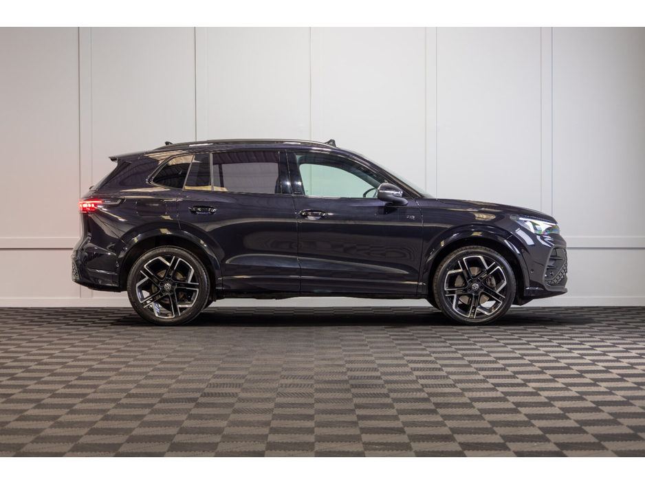 2024 Volkswagen Tiguan - image 6