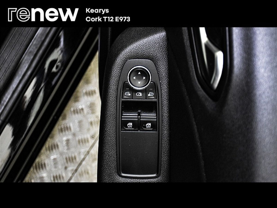 2022 Renault Clio - image 18