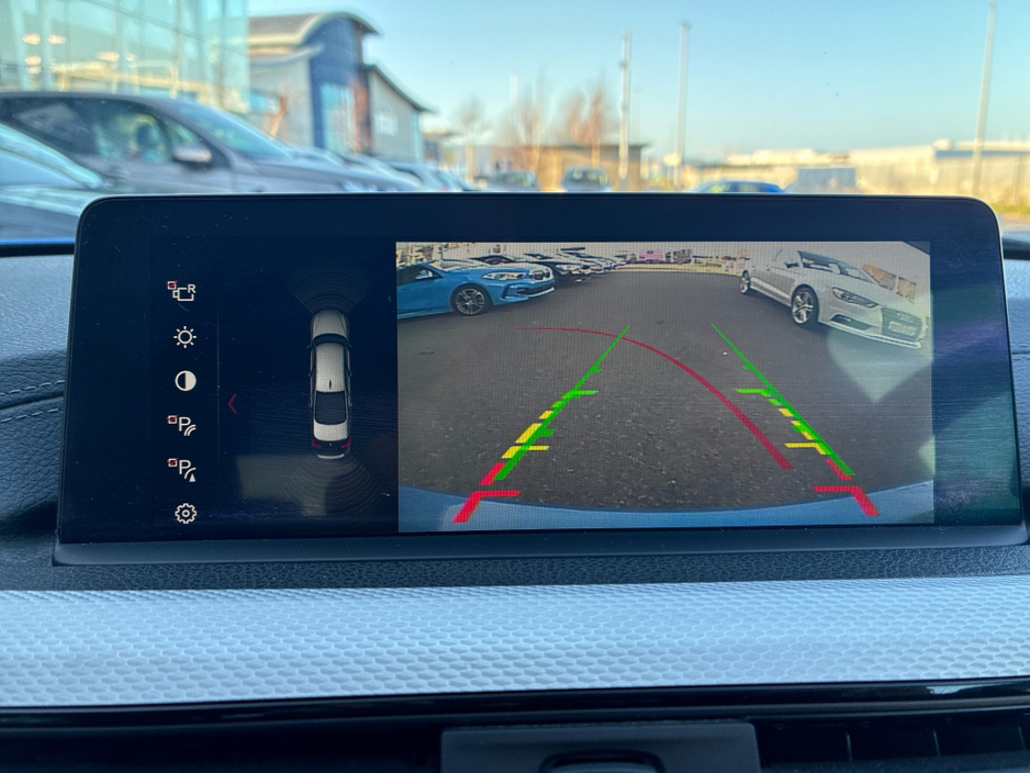 2018 BMW 3 Series - image 18