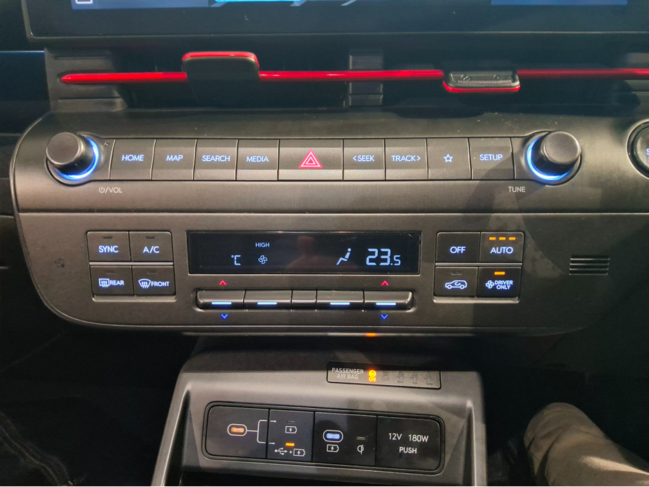 2025 Hyundai Kona - image 16