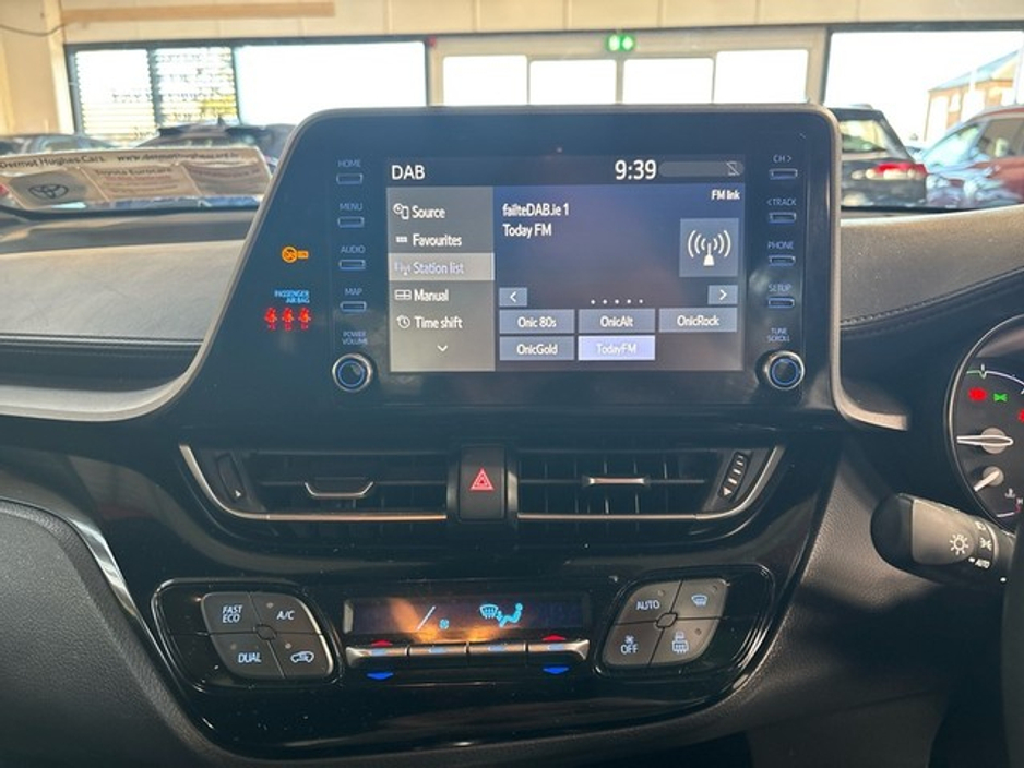 2023 Toyota C-HR - image 12