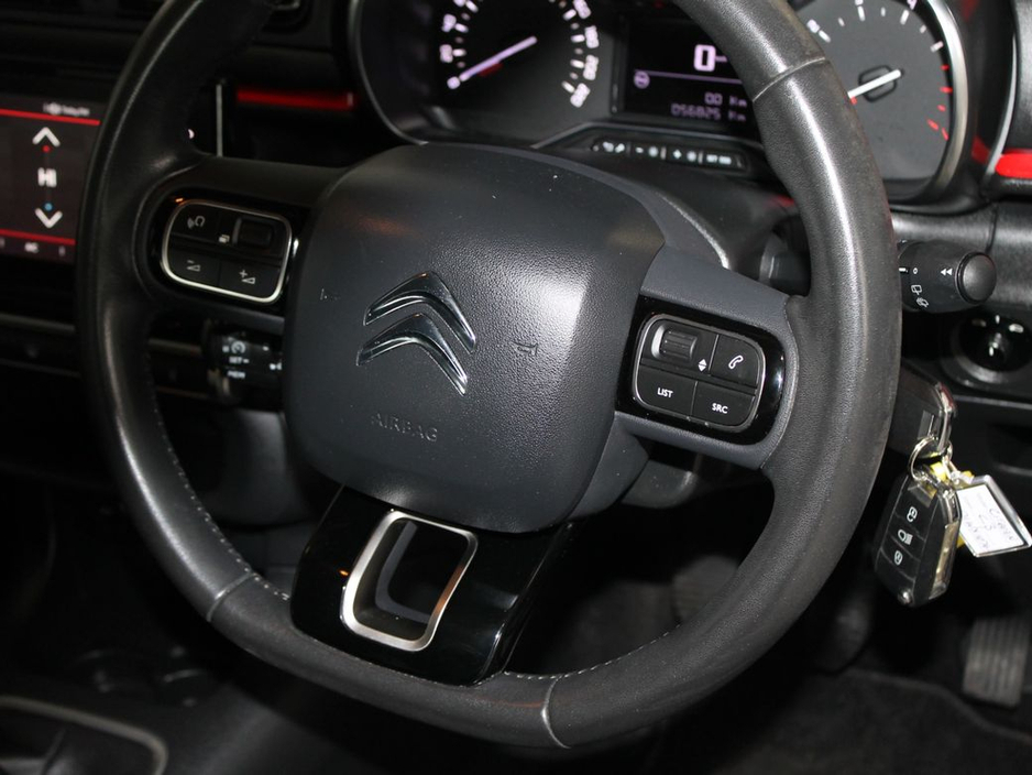 2017 Citroen C3 - image 11