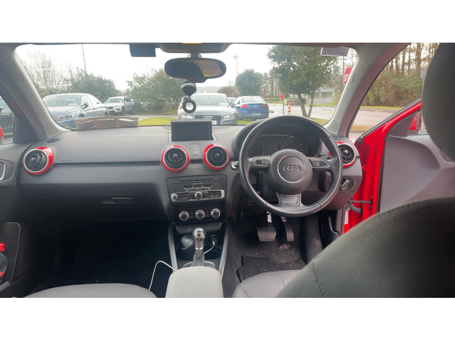 2015 Audi A1 - image 5