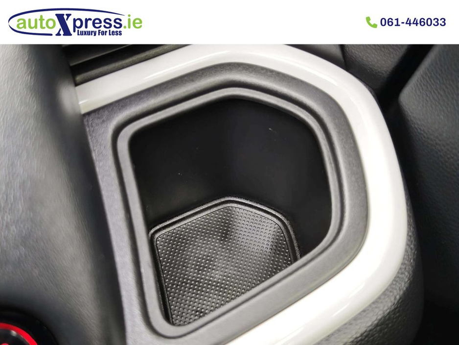 2023 Honda Fit 1.5 EHEV BASIC Hybrid, Automatic, Reversing camera €18,600