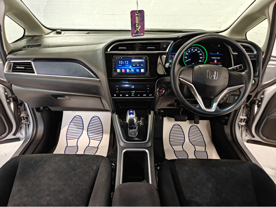 2017 Honda Shuttle 1.5L HYBRID AUTOMATIC €11,850