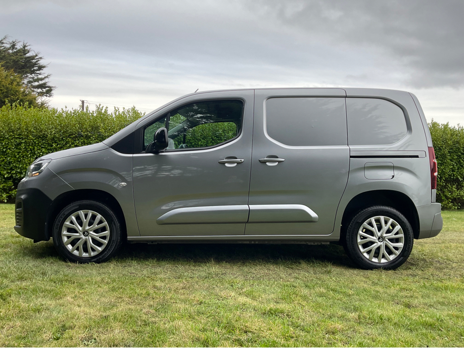 2024 Citroen Berlingo - image 7
