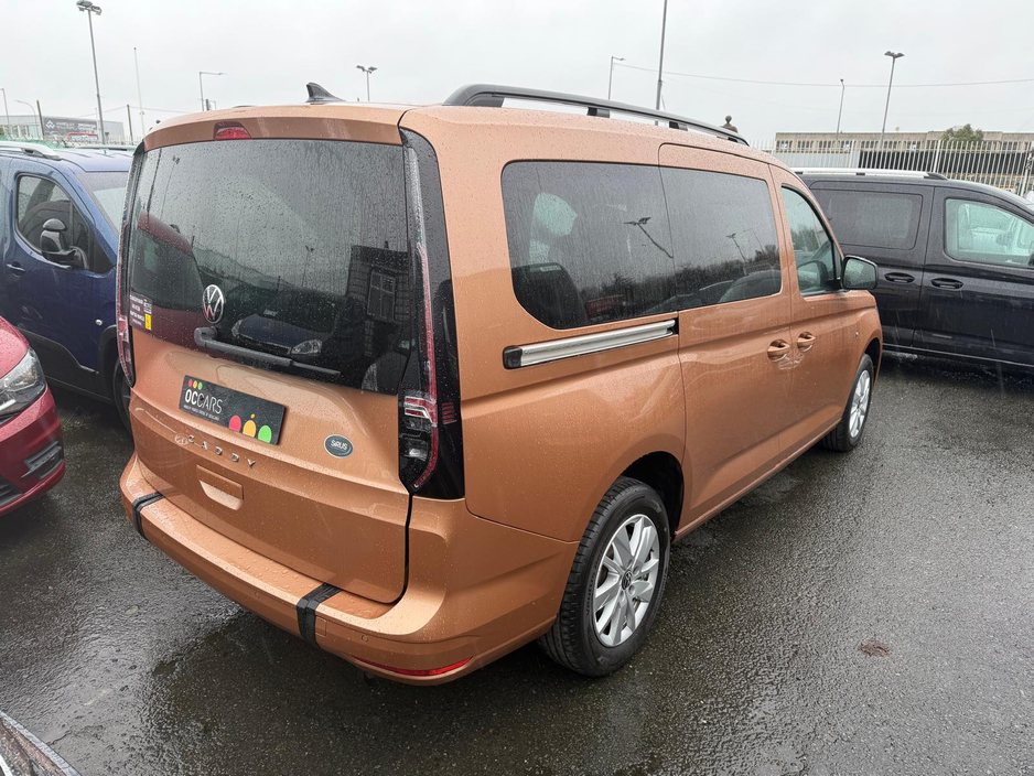 2023 Volkswagen Caddy - image 7