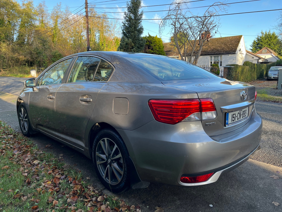 2015 Toyota Avensis 2.0 D-4D LUNA // TOYOTA ENGINE €8,995