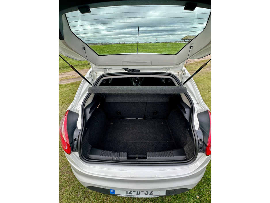 2012 Fiat Bravo - image 9